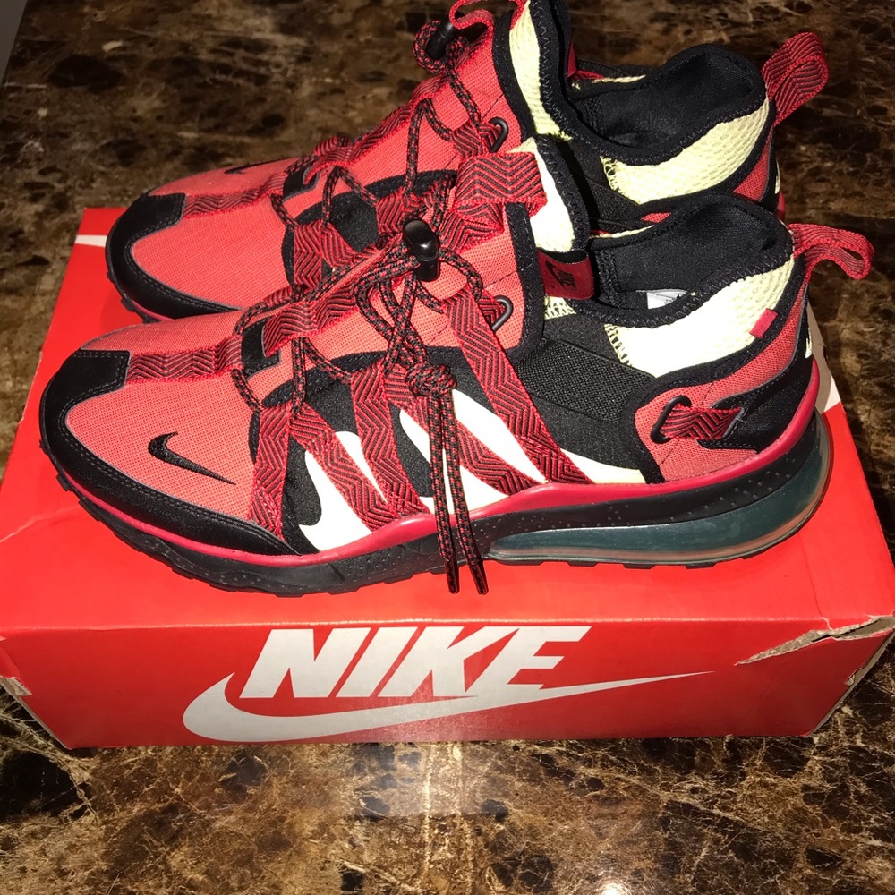 Nike Bowfin 100% Authentic - image 1